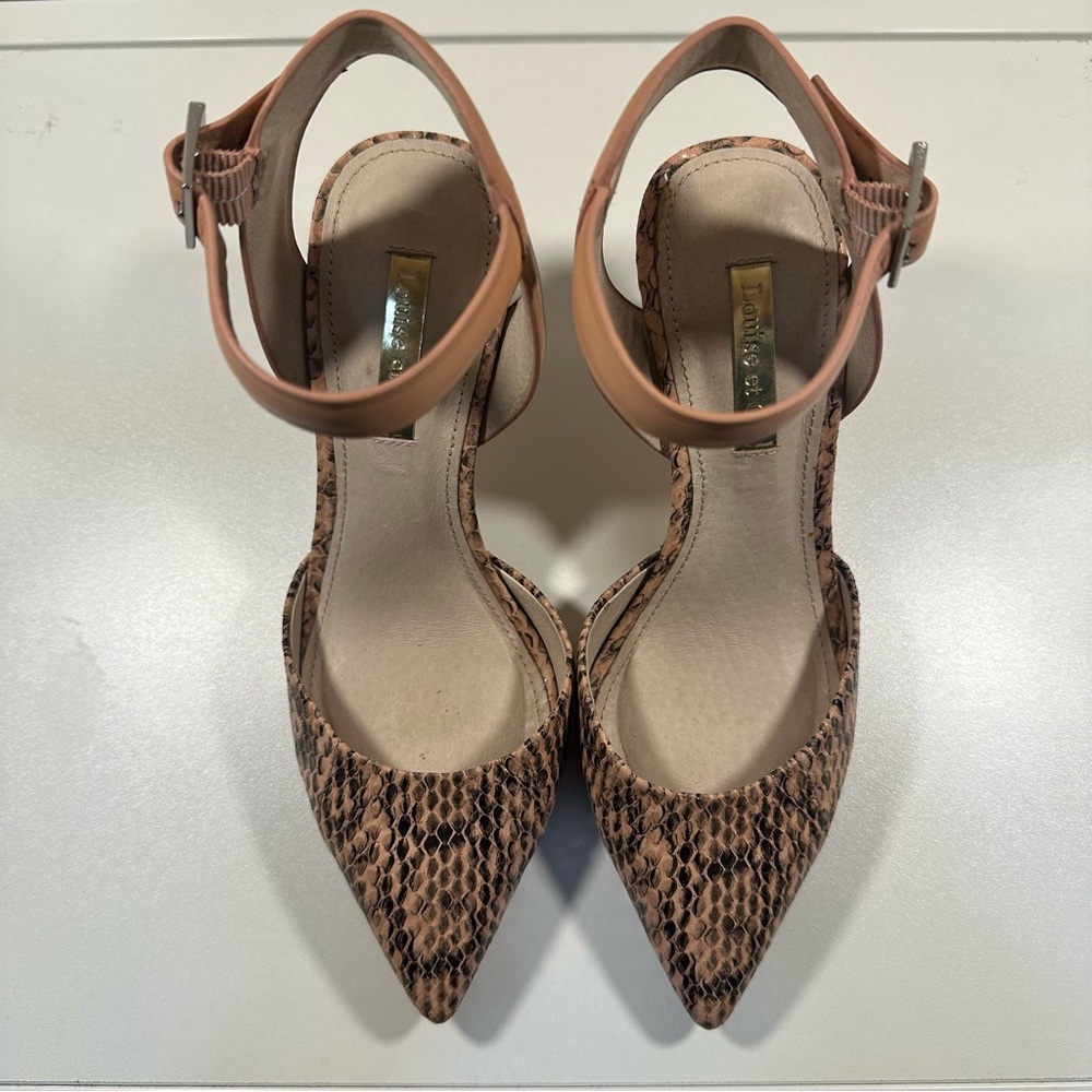 Louise et Cie Pink Snakeskin Heels! Like new! Never Worn! Size 4M Women’s